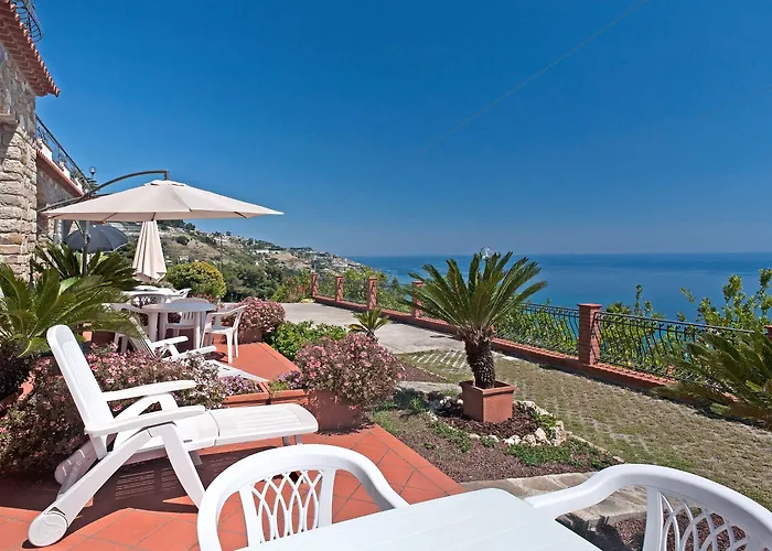 Le Terrazze Vacanze Апартаменти *